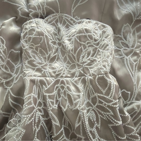 Theia Women's Pamela Embellished Mikado Strapless High Low Evening Gown Size 4 - Picture 14 of 15